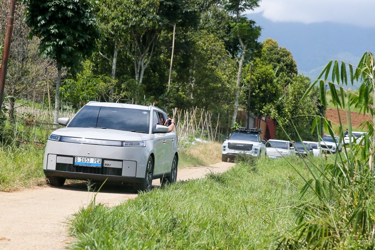 Jaecoo J5 menjadi mobil listrik terlaris di Indonesia pada Juni 2026
